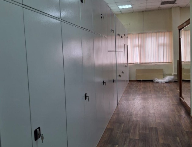 Металлические шкафы для одежды