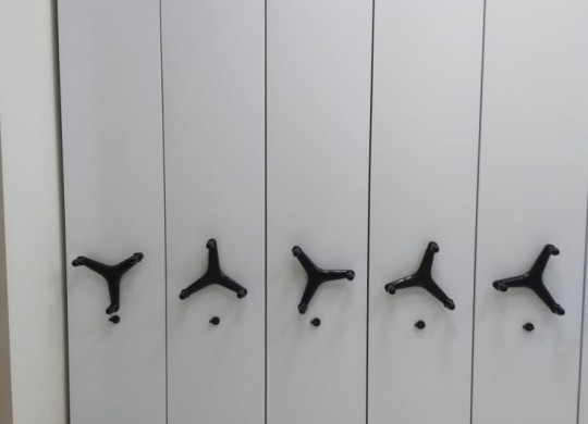 Высокие и длинные стеллажи серии Т