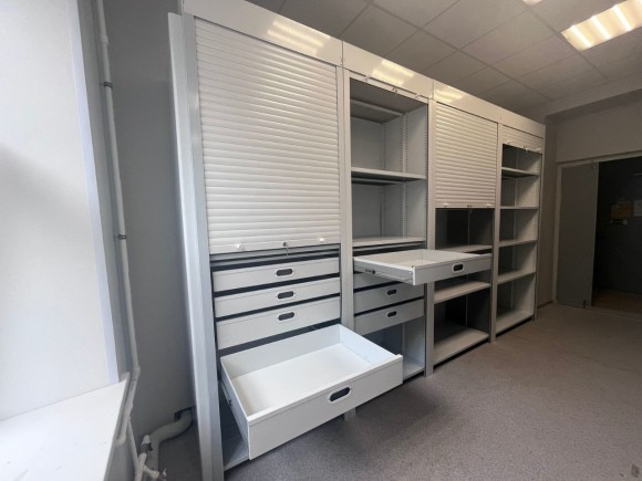 Двери роллеты на стеллажах серии СА с ящиками